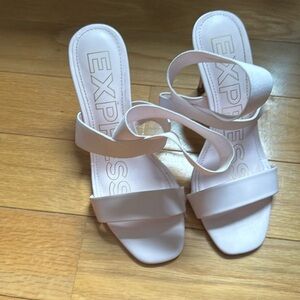 light pink express heels